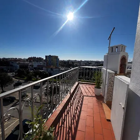 Privado Com Cama De Casal Em Penthouse Com Bbq * Portimão